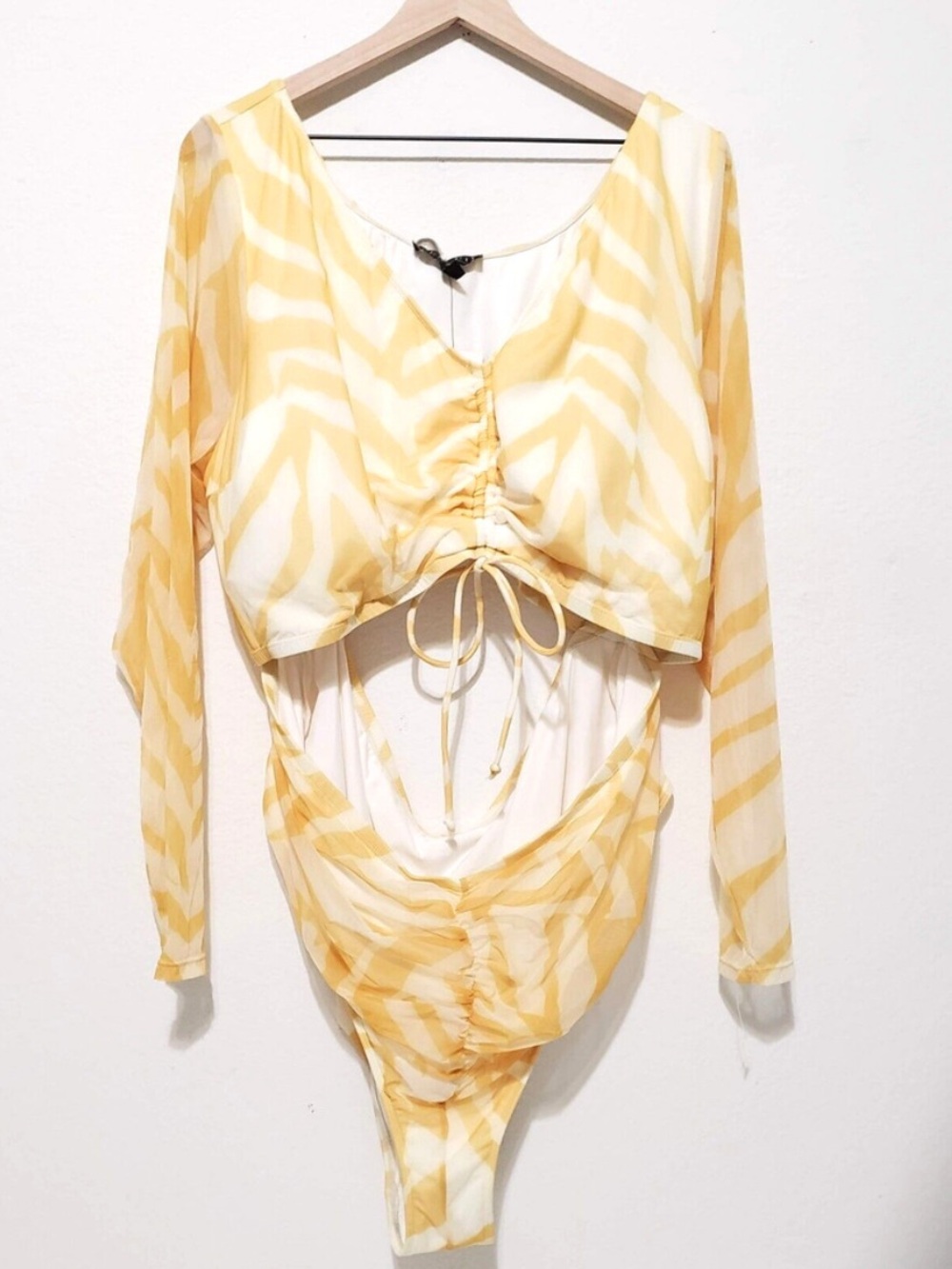 NWOT ELOQUII Yellow and White Long Sleeve Ruched One-Piece Swimsuit Plus 24